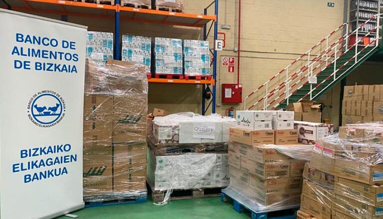 Iparvending realiza una donación al Banco de Alimentos de Bizkaia
